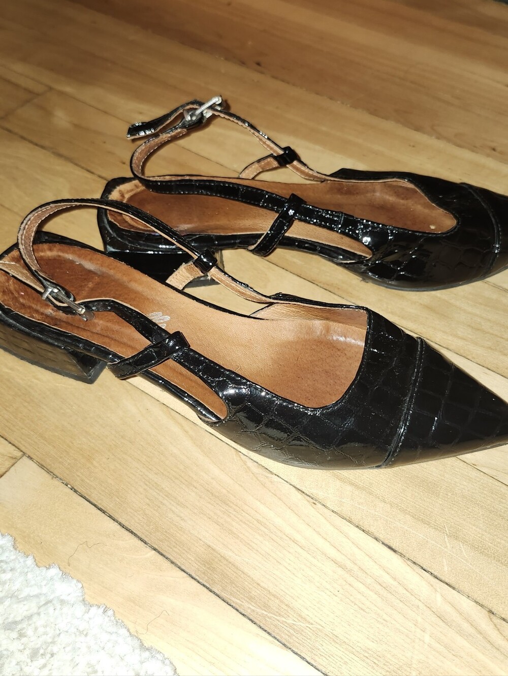 Black Pointed-Toe Slingback Flats - Picture 2 of 5